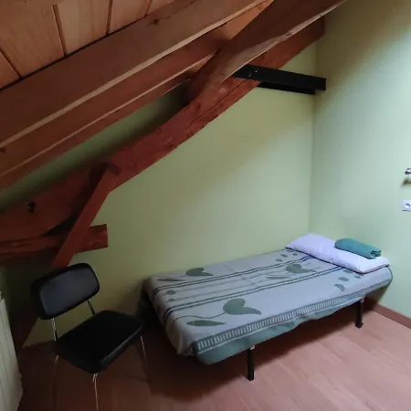 El Rebezo Hostel Torrebarrio