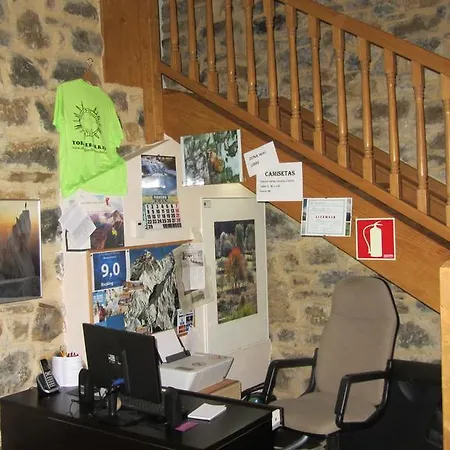 Hostel El Rebezo Torrebarrio